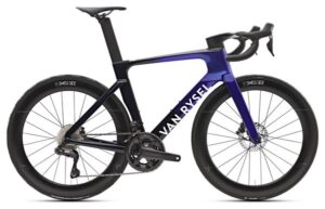Bicicleta de carretera Van Rysel RCR-F Pro Shimano Ultegra Di2 12V 700 mm Violeta eléctrico 2025